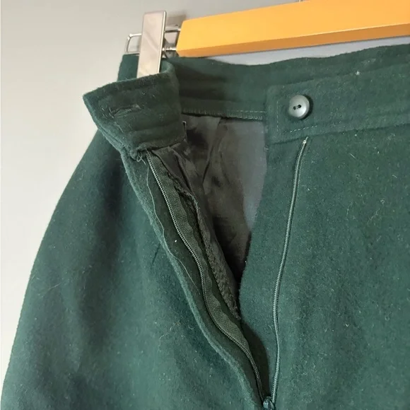 Daniel Hechter Wool Cashmere Skirt Green Size 8 Classic Minimalist - Picture 6 of 8